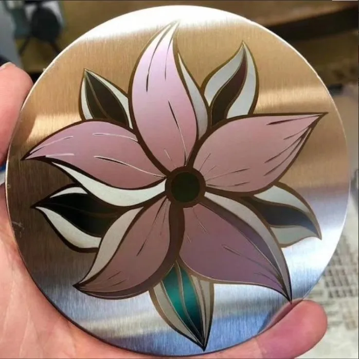 Профессиональная машина для лазерной маркировки металла 3