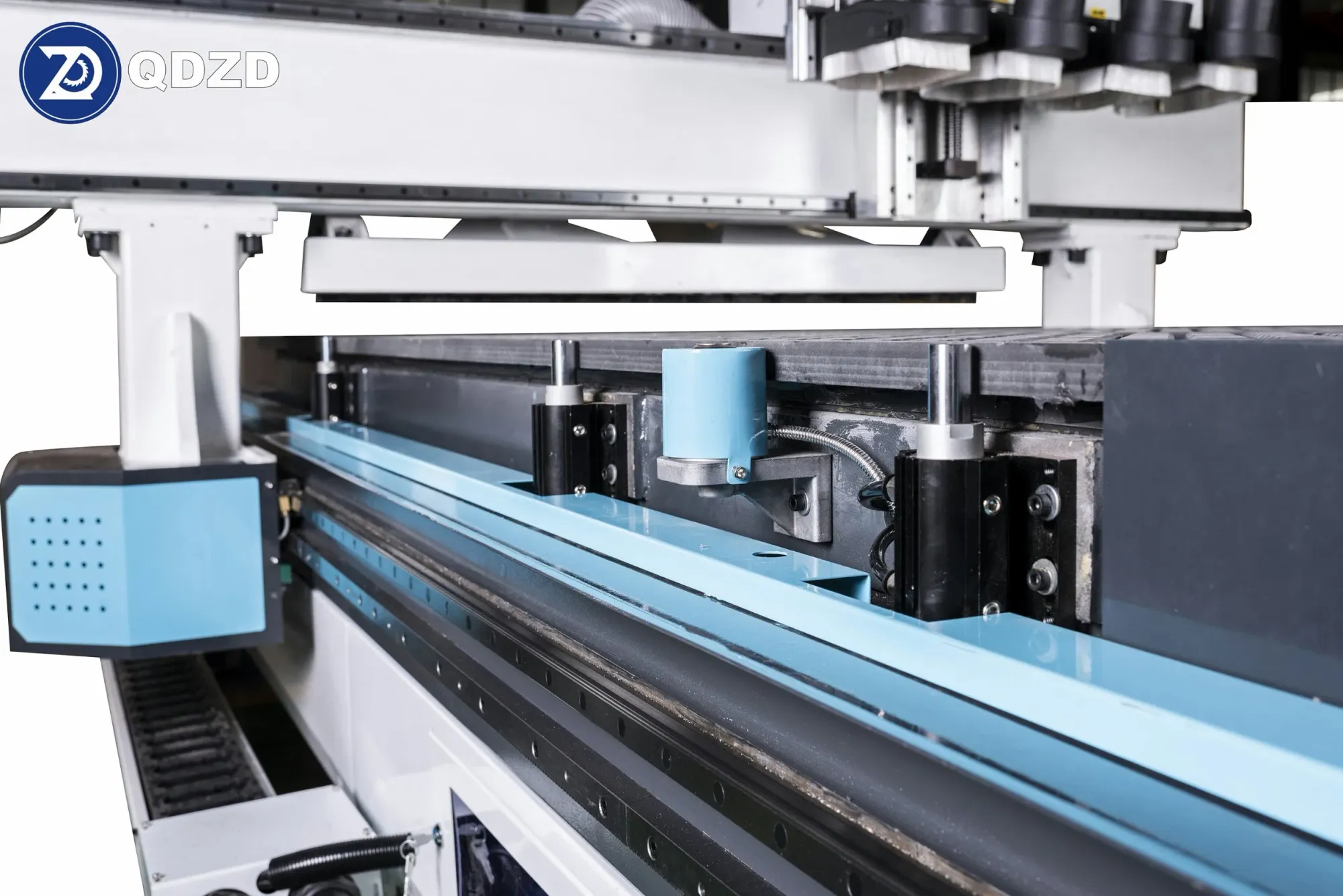 Профессиональная машина для резки дерева ZD1325 с ЧПУ 3