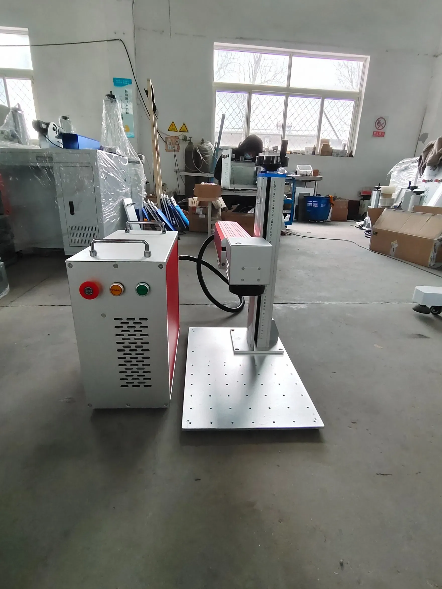 Профессиональный волоконный лазерный маркировочный станок 6