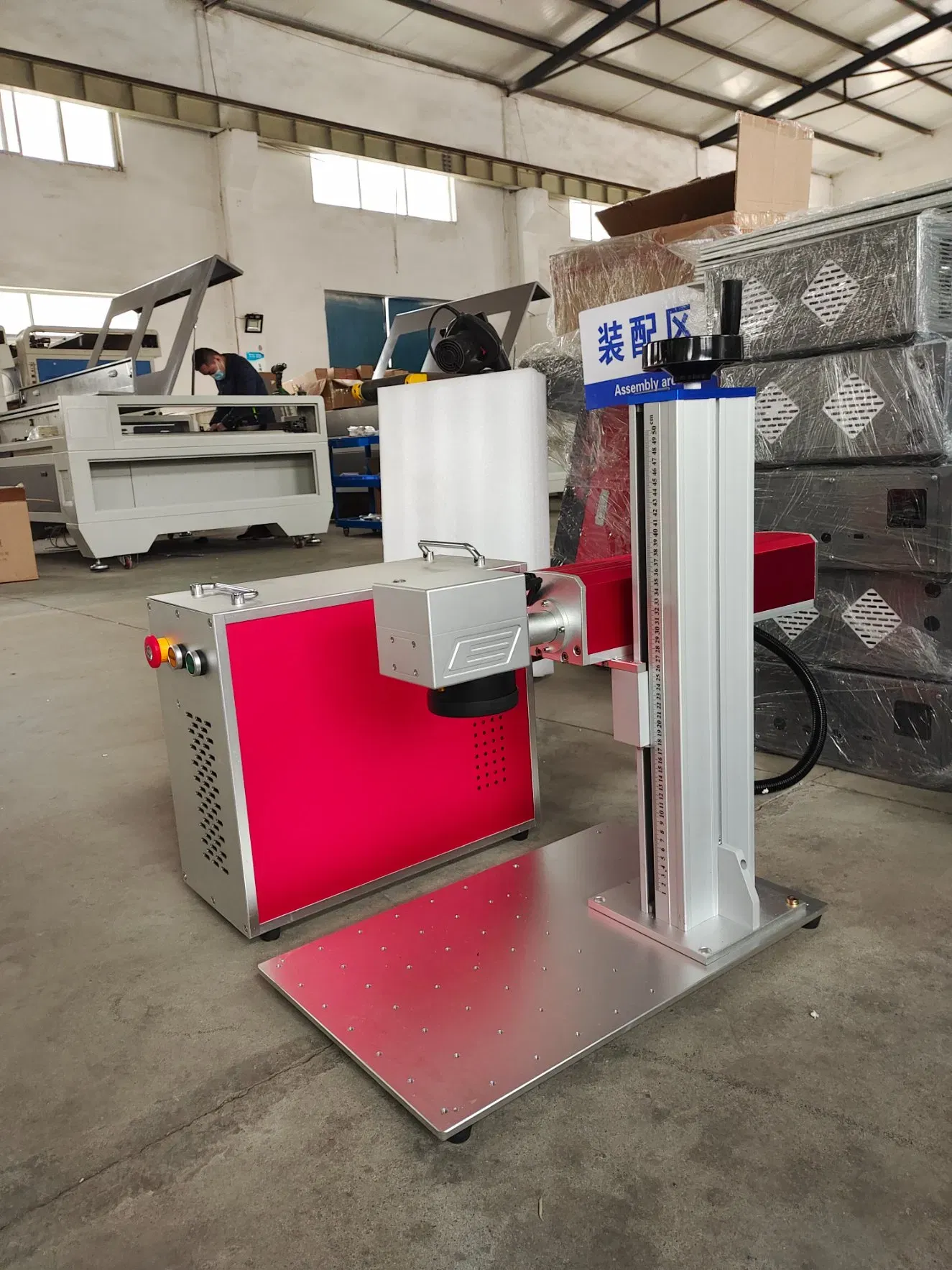 Профессиональный волоконный лазерный маркировочный станок 4