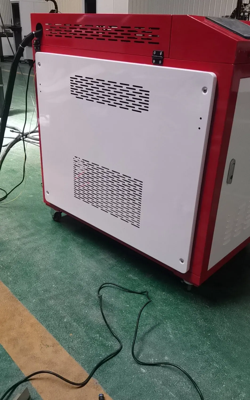 Профессиональная машина для резки, сварки и очистки волоконным лазером 3000W 3