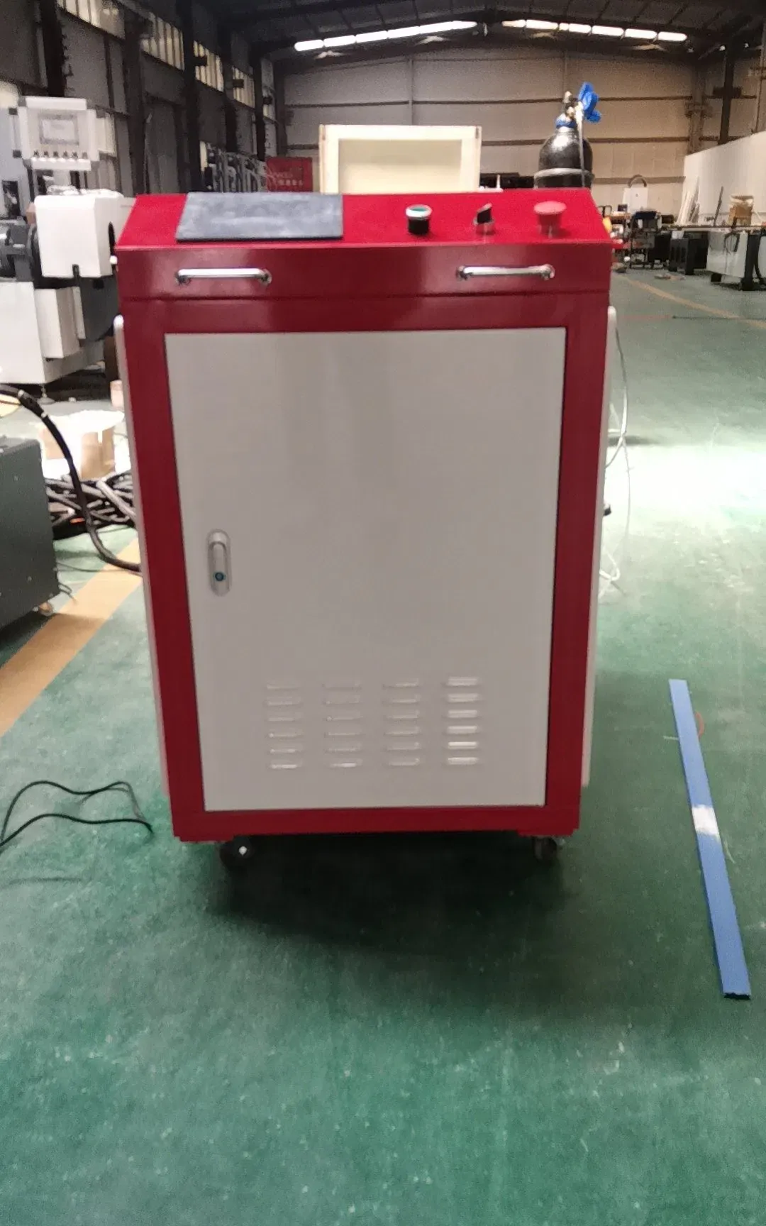 Профессиональная машина для резки, сварки и очистки волоконным лазером 3000W 4