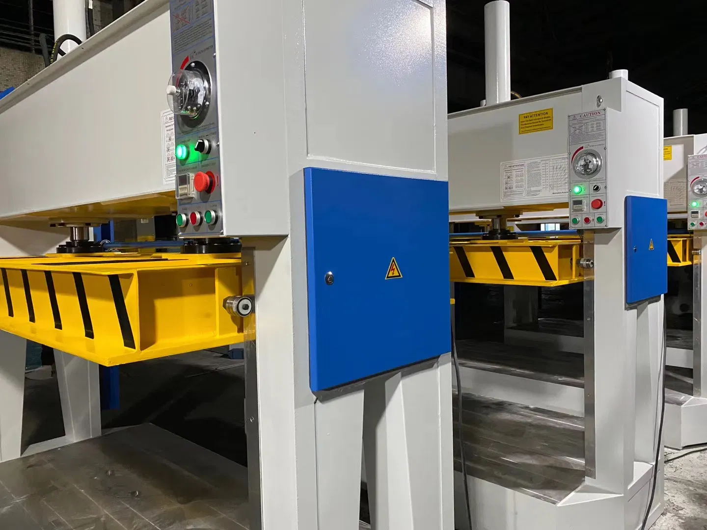 Гидравлический холодный пресс 50т для деревянных дверей и фанеры 3