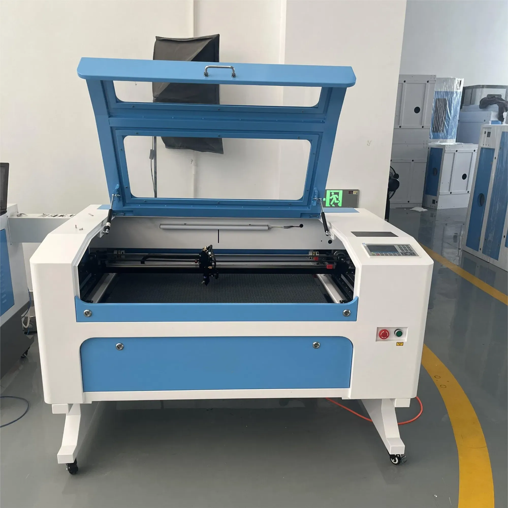 Профессиональный лазерный гравировальный станок CO2 для акрила и дерева