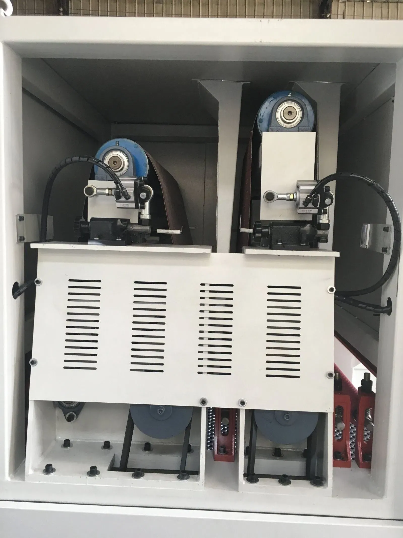 630мм Широкопрофильная шлифовальная машина для отделки поверхности МДФ шкафов 6