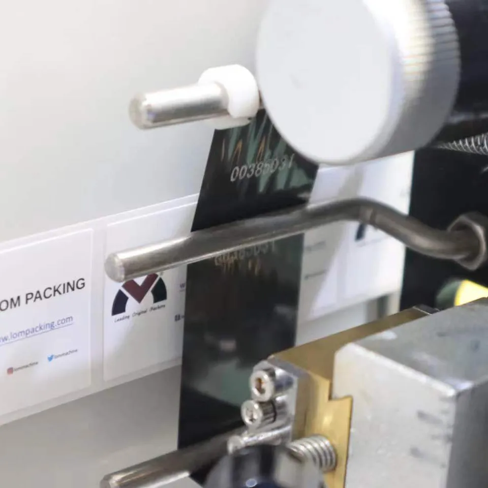 Современная автоматическая маркировочная машина для круглых стеклянных бутылок 4