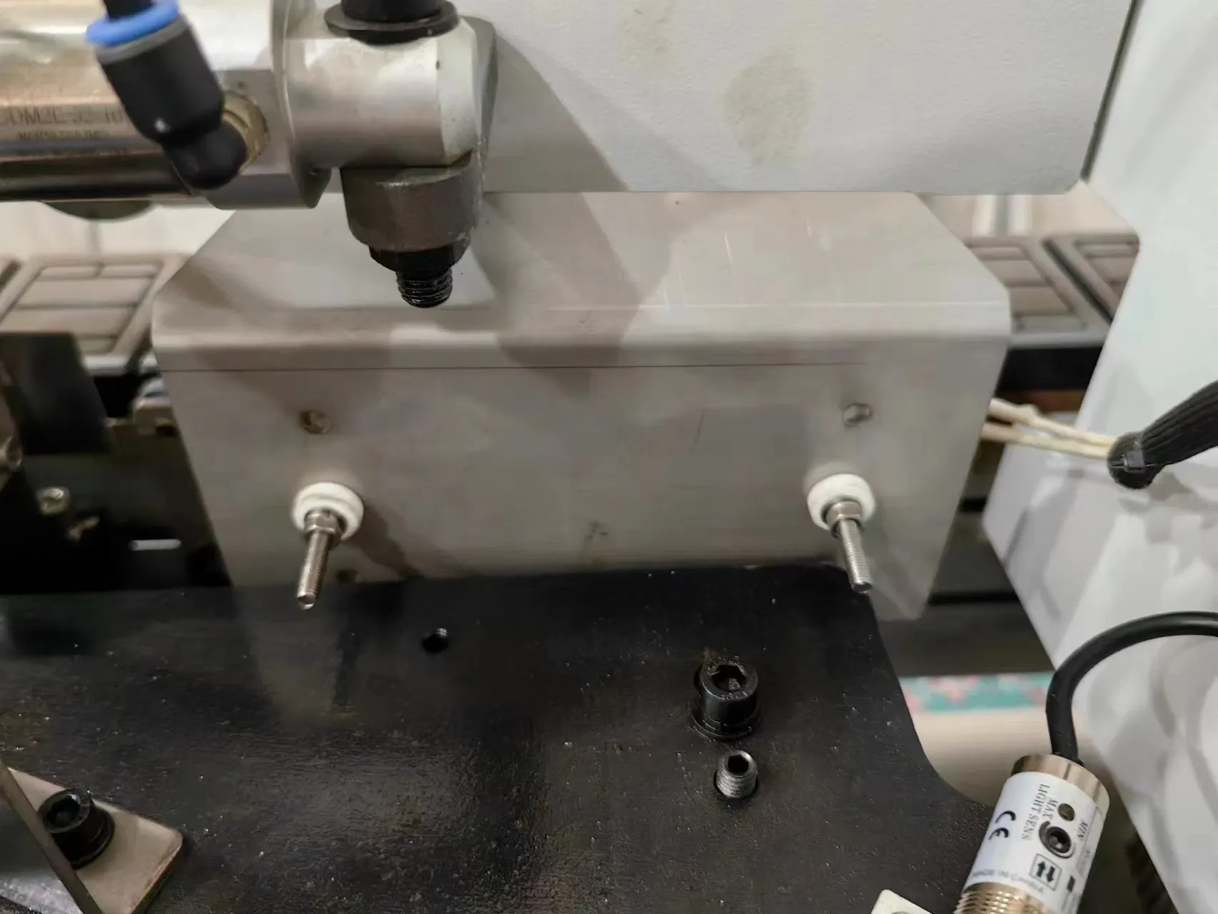 Профессиональная машина для предварительной фрезеровки и кромочной обработки 3