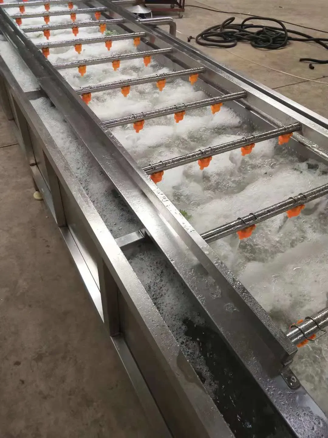 Профессиональная машина для мойки и очистки фруктов и овощей с воздушными пузырьками 4