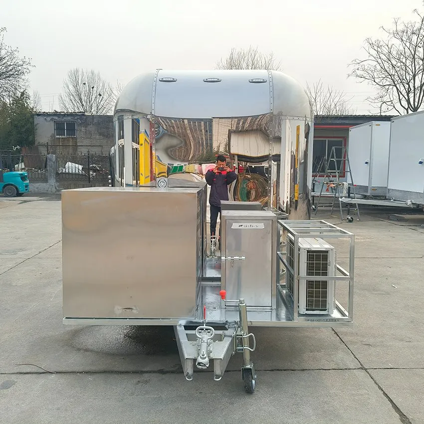 Мобильный прицеп для еды Airstream с хот-догами, бургерами и барбекю