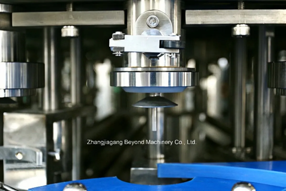 Автомат для розлива, укупорки и упаковки алюминиевых банок для напитков 3