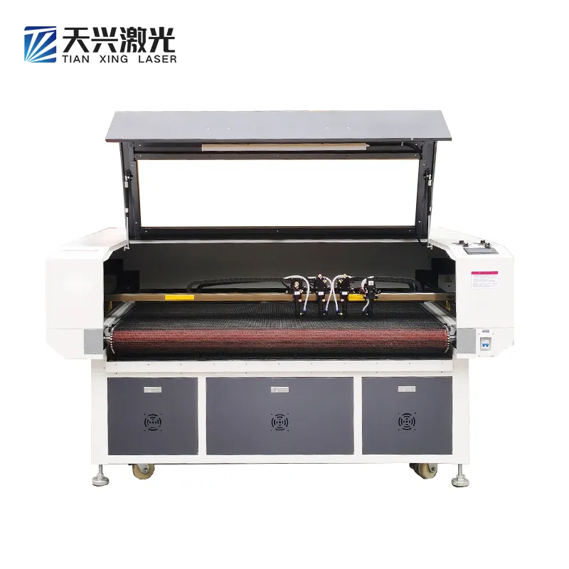 Автоматическая машина для лазерной резки гибких и мягких материалов 4