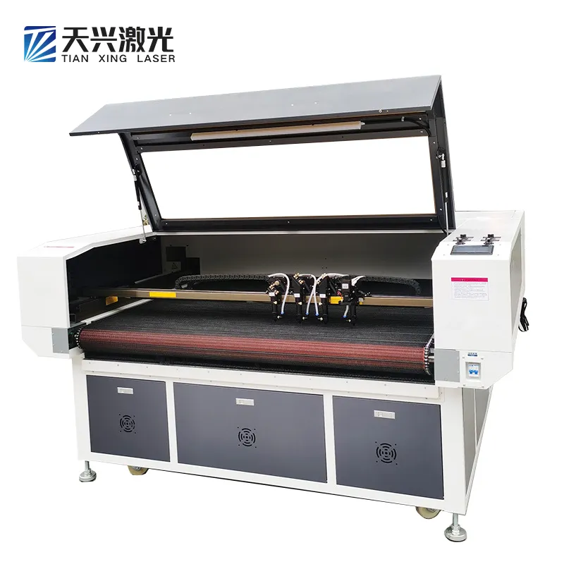 Автоматическая машина для лазерной резки гибких и мягких материалов 3