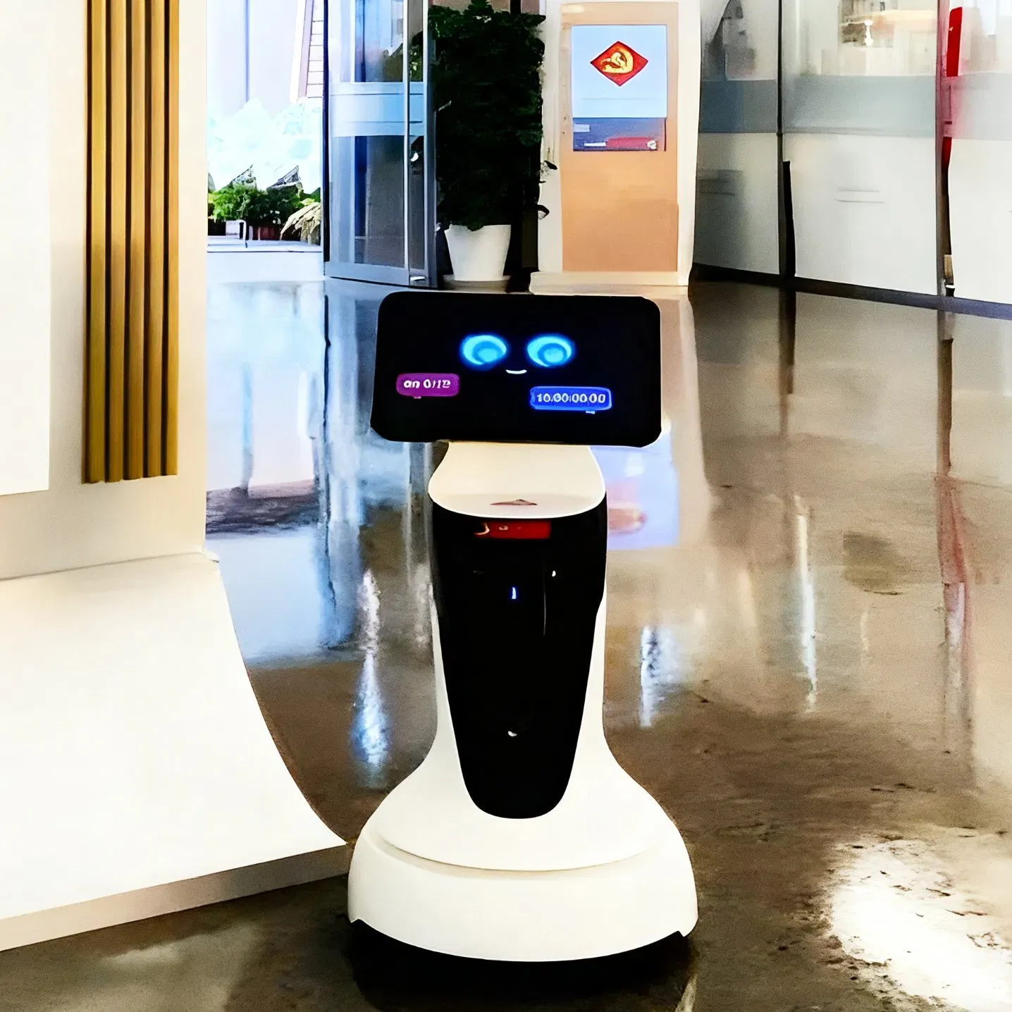 Автоматический робот для доставки еды на вынос в торговых районах