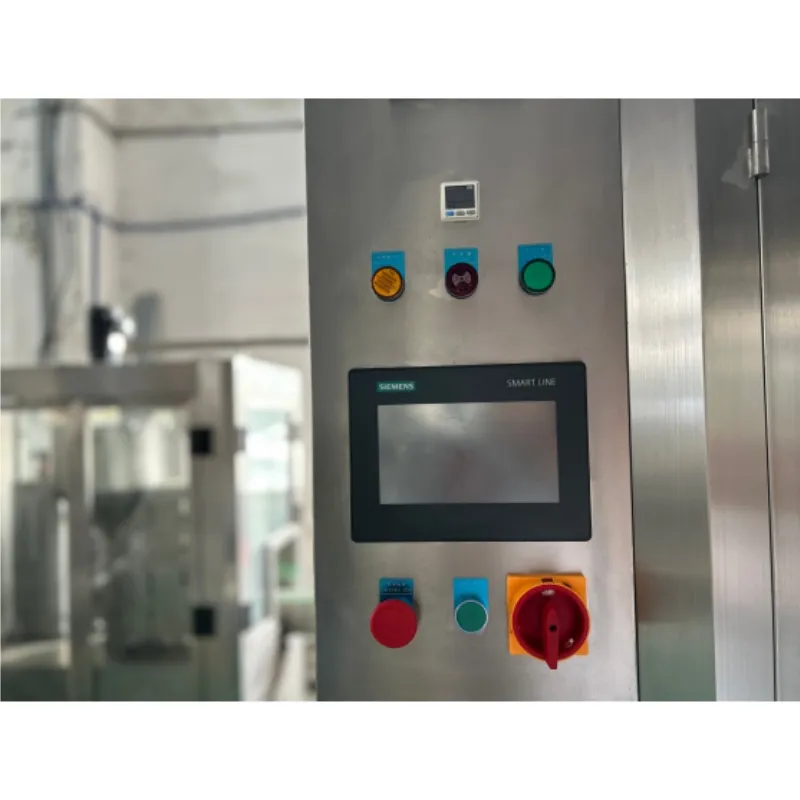 Автоматическая линейная многоголовочная вакуумная бутылочная упаковочная машина для капсуляции жидкости 4