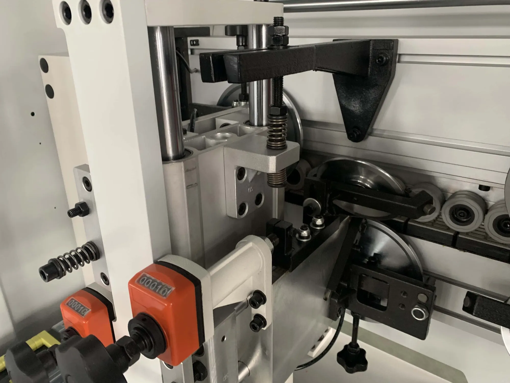 Автоматическая машина для оклейки кромки мебели из ПУР/ЭВА с сертификатом CE 5