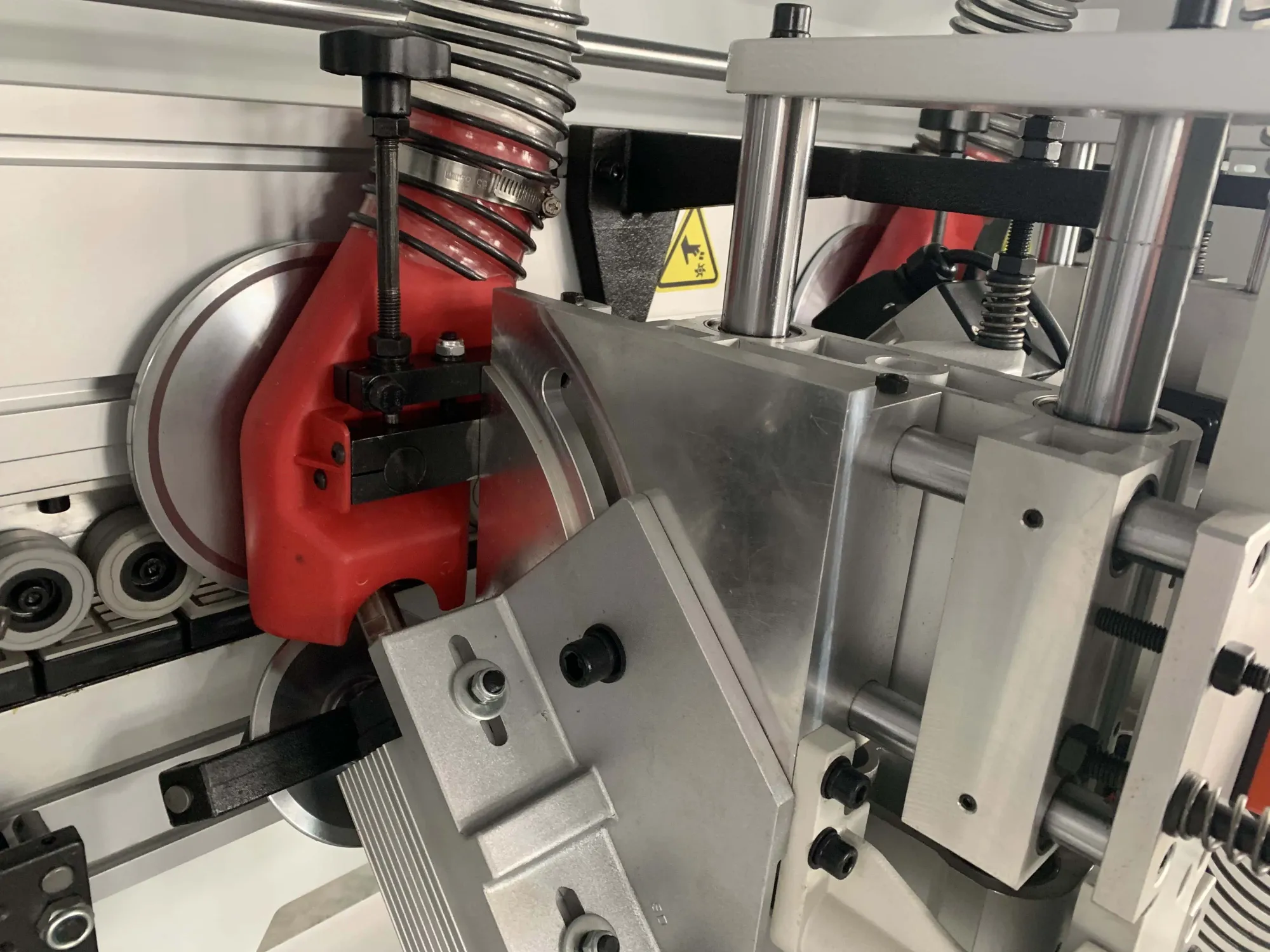 Автоматическая машина для оклейки кромки мебели из ПУР/ЭВА с сертификатом CE 4