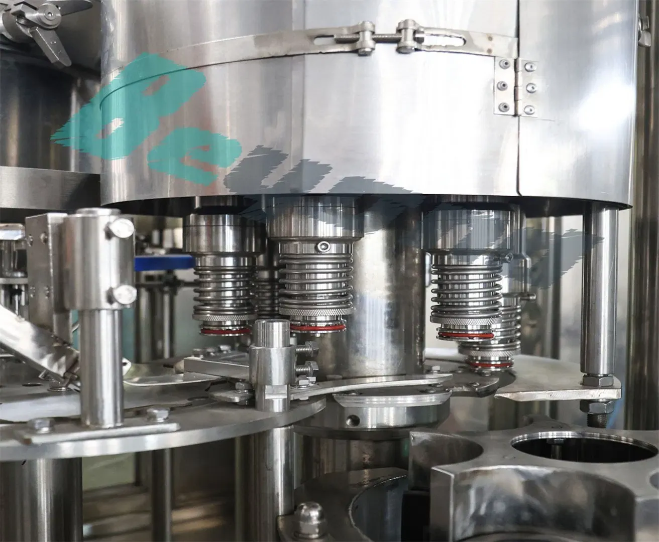 Автоматическая линия розлива газированных напитков в ПЭТ-бутылки 3