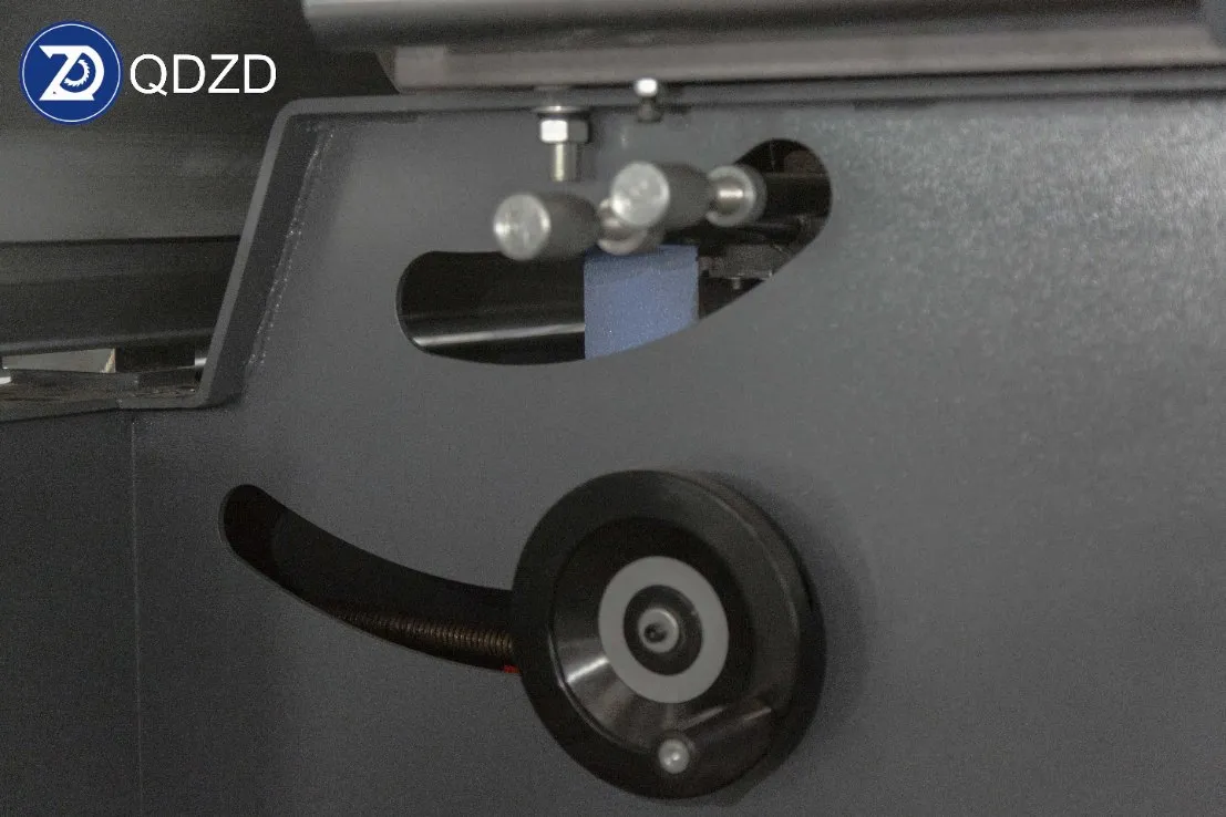 Профессиональная ленточная пила со столом для деревообработки 5