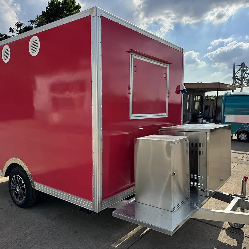Мобильный прицеп для пищевых продуктов