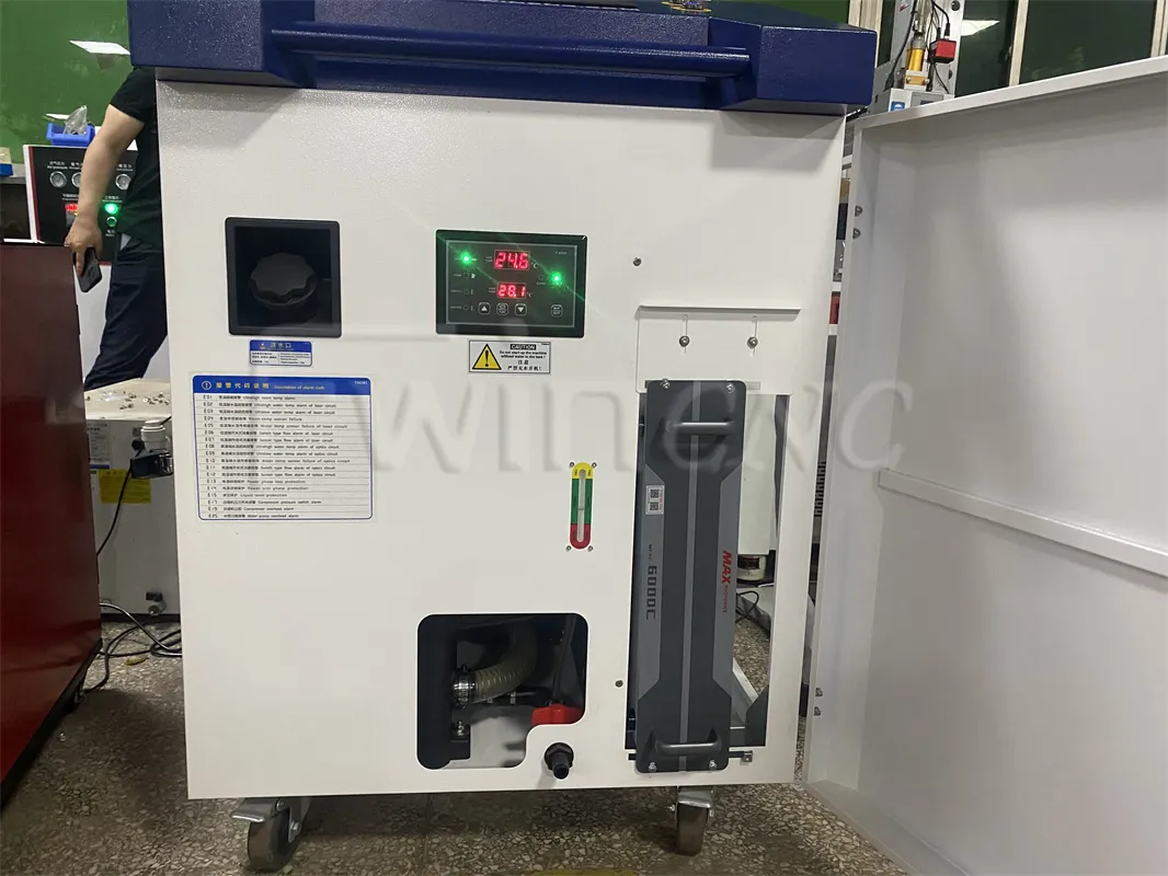 Профессиональная лазерная сварочная машина 1500W 3000W для удаления ржавчины 3