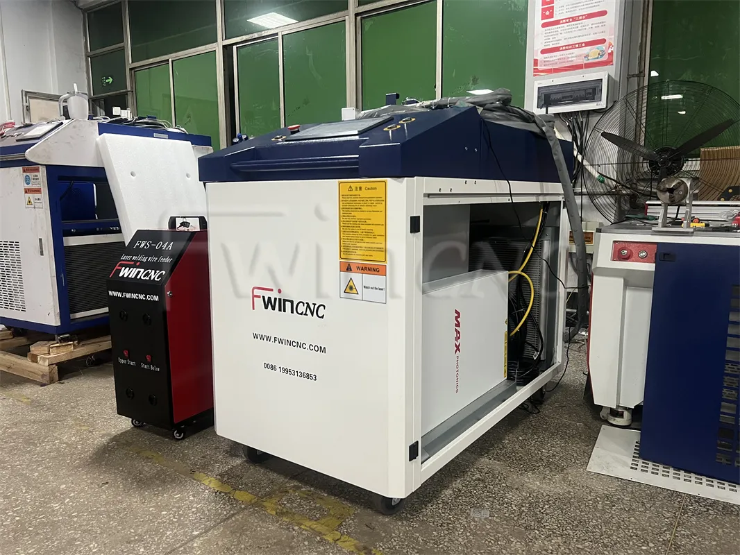 Профессиональная лазерная сварочная машина 1500W 3000W для удаления ржавчины 4