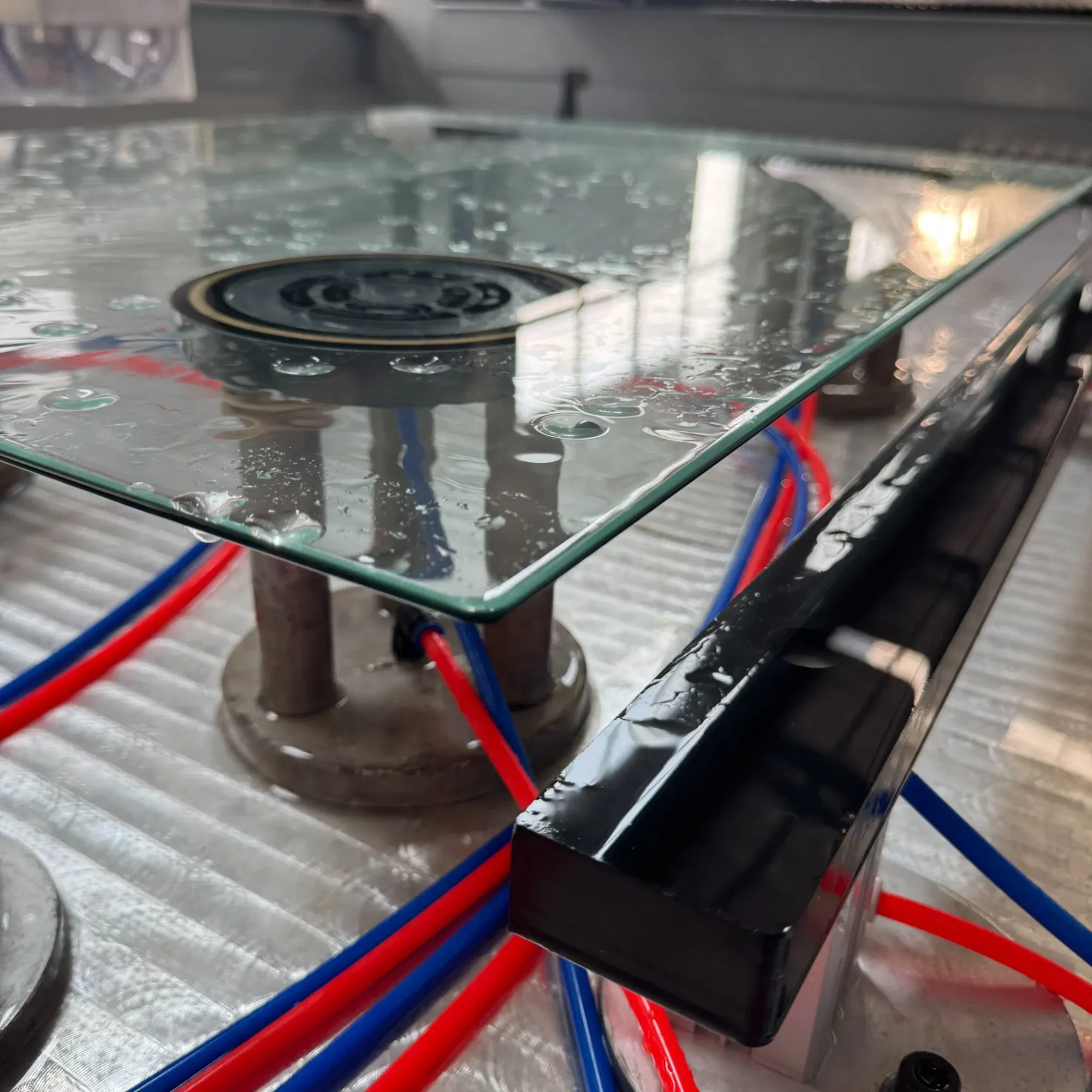 Центр обработки стекла с ЧПУ для фрезеровки, сверления, шлифовки и полировки стекла 5