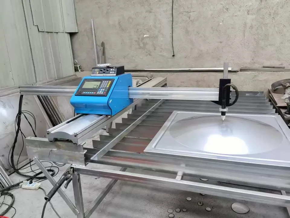 Станок плазменной резки ЧПУ 1530 1560 для резки углеродной стали 4