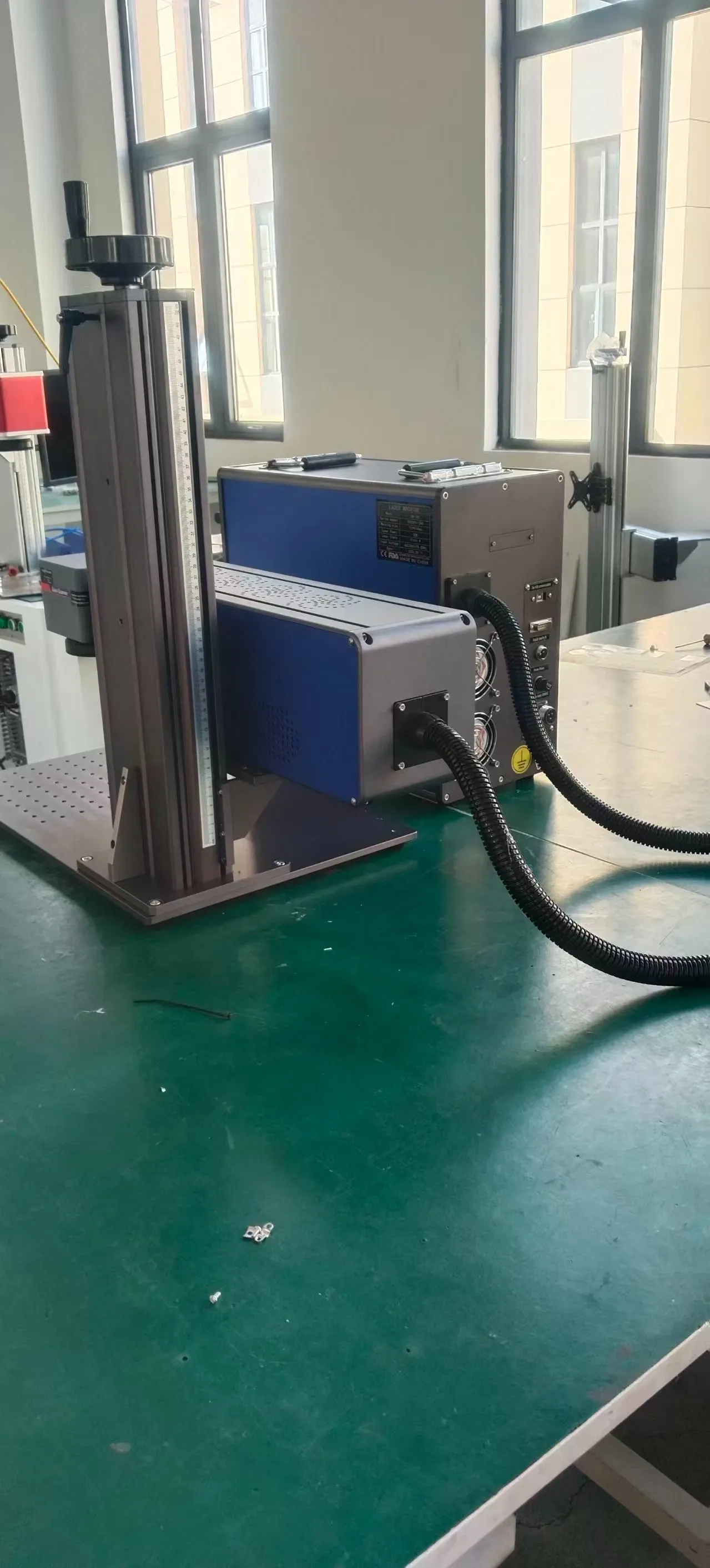 Профессиональная CO2 лазерная маркировочная машина с углекислым газом 4