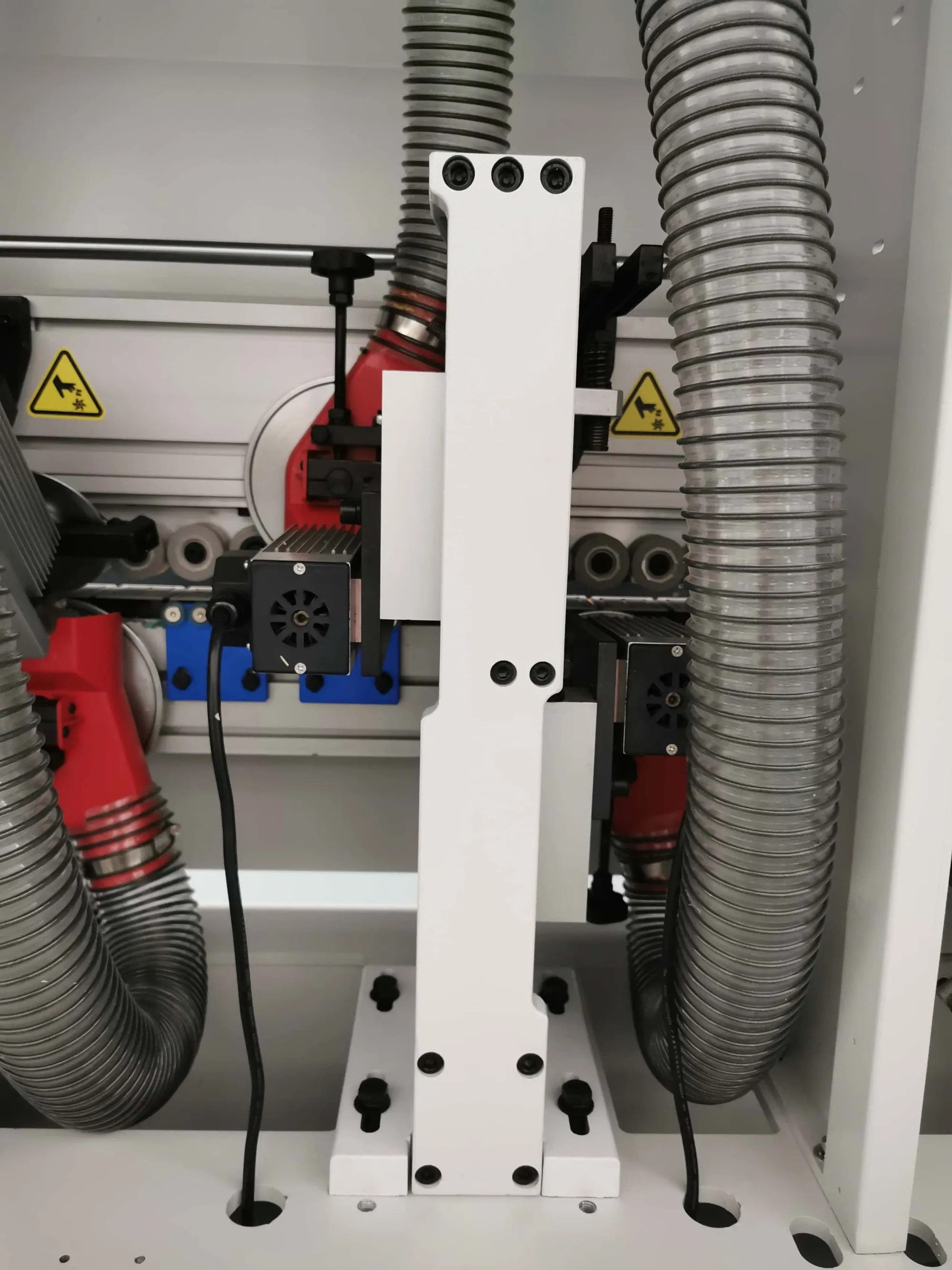 Автоматическая кромкооблицовочная машина для мебели ZD450D 3