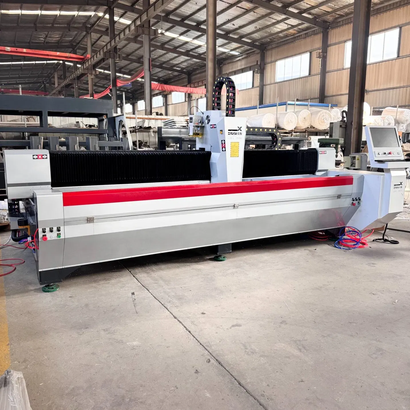 Профессиональный горизонтальный станок с ЧПУ для обработки стекла 5