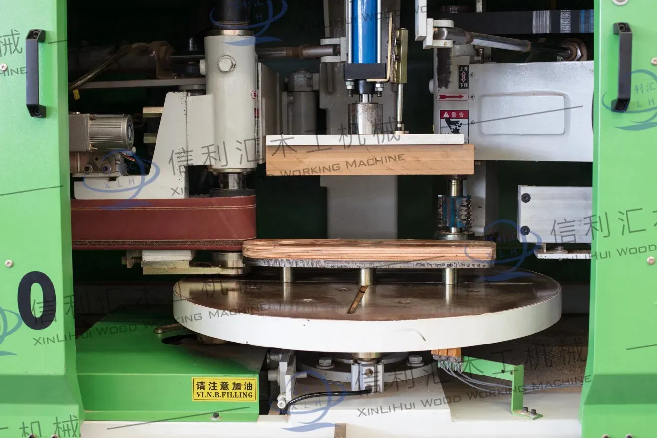 Профильный шлифовальный станок для обработки деревянных изделий 2