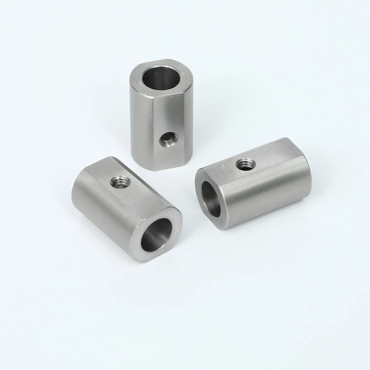 Пользовательские детали крепления с ЧПУ из нержавеющей стали 3
