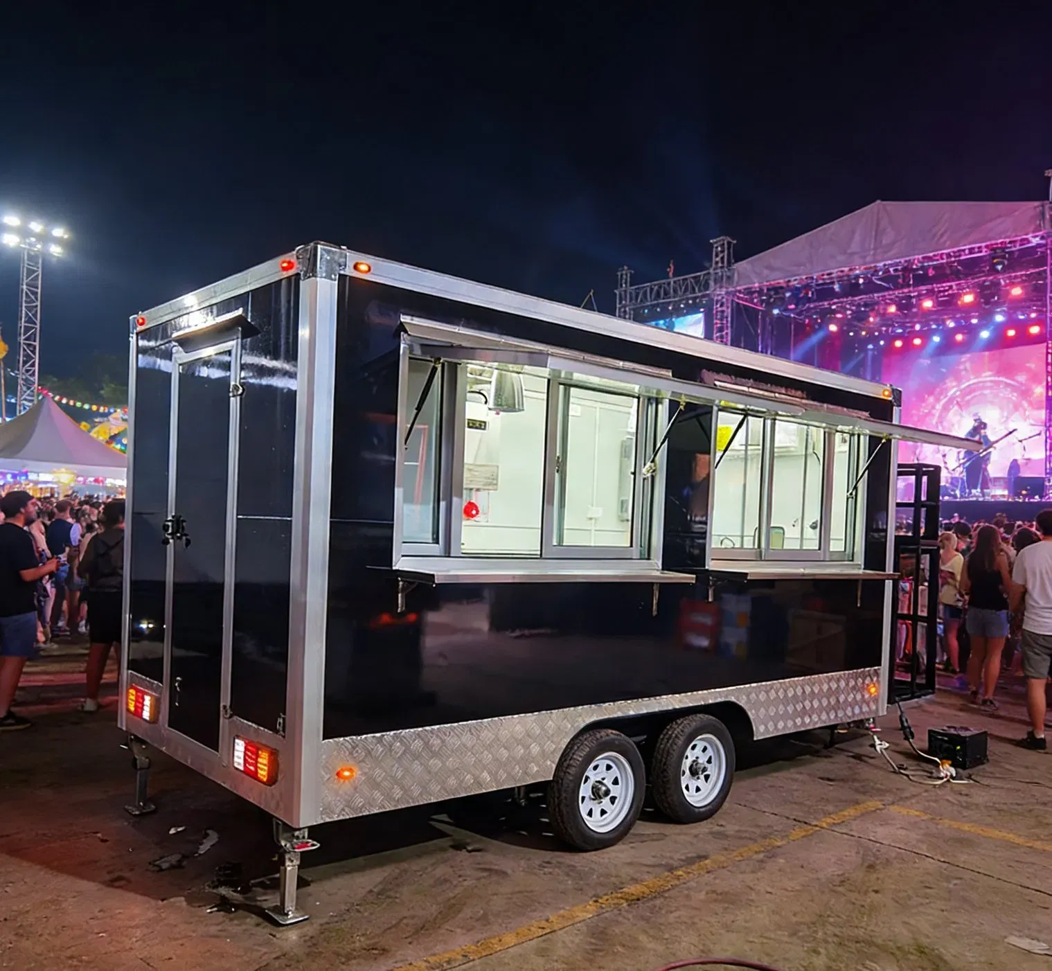 Мобильная кейтеринговая карета Siristar