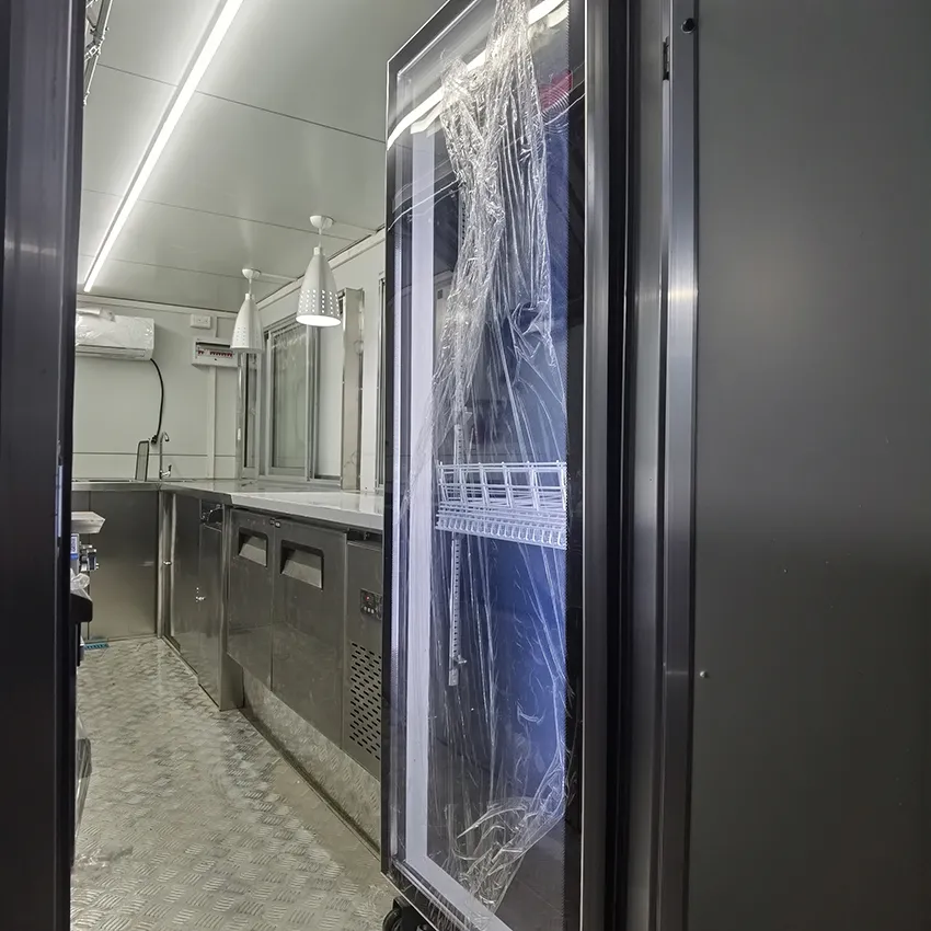 Мобильный прицеп для пищевых продуктов Siristar 6