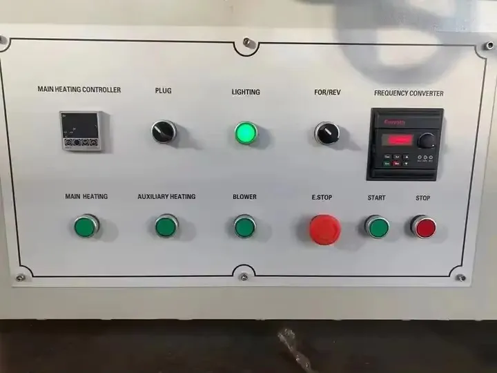 Машина для обертывания декоративной пленкой профиля дверной рамы 4