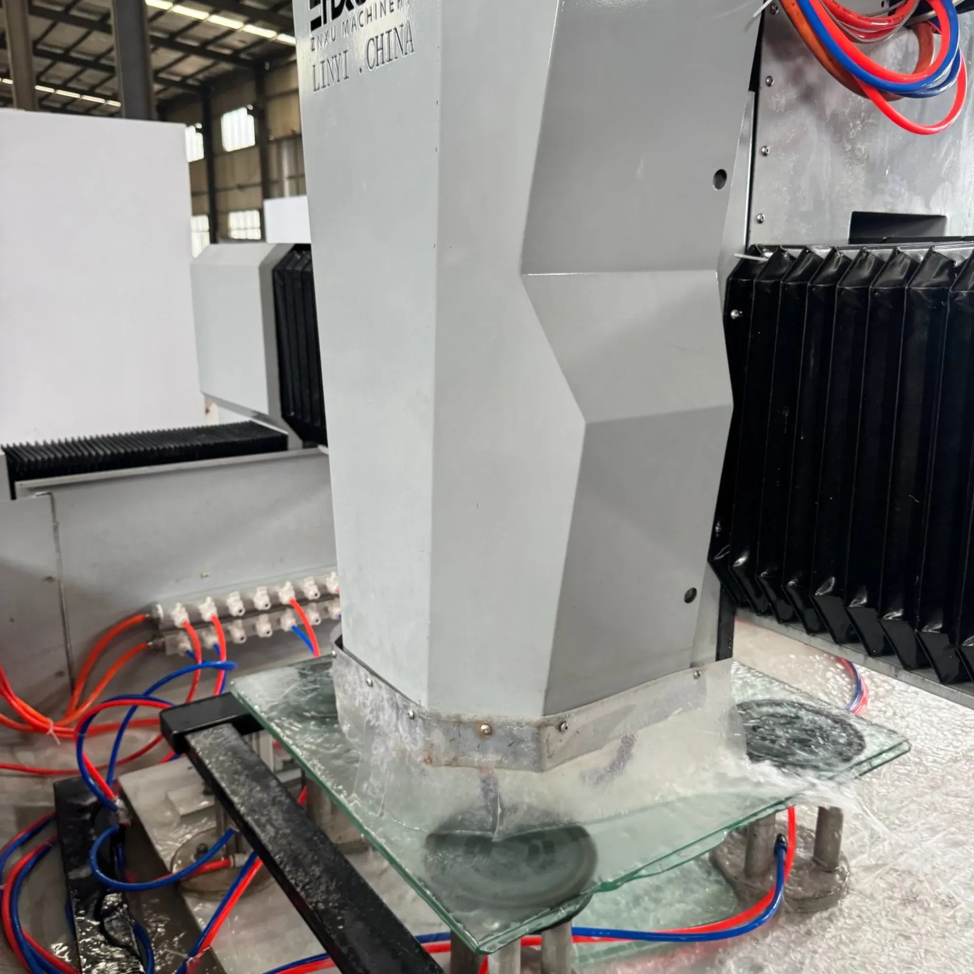 Двусторонняя стеклянная полировка цифровой фрезерный станок для стекла 5