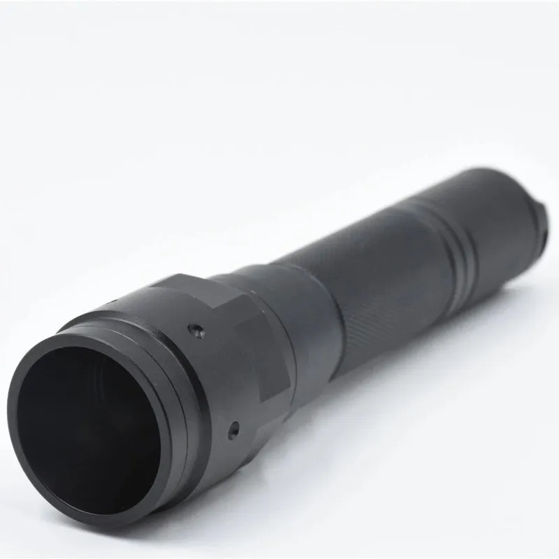 Надежный фонарик с прецизионной инженерией и токарным мастерством 2