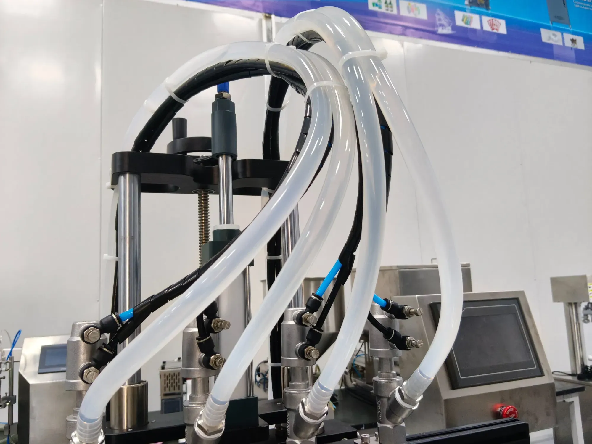 Автоматическая линия для розлива и укупорки бутылок FCP 4