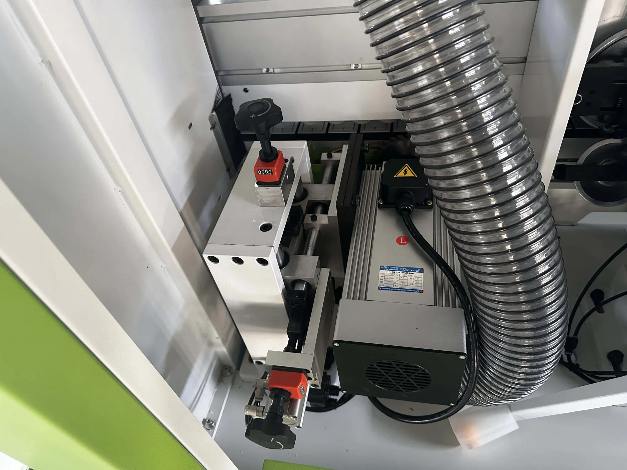 Профессиональная машина для кромления и производства фанерных коробок Zhongding 3