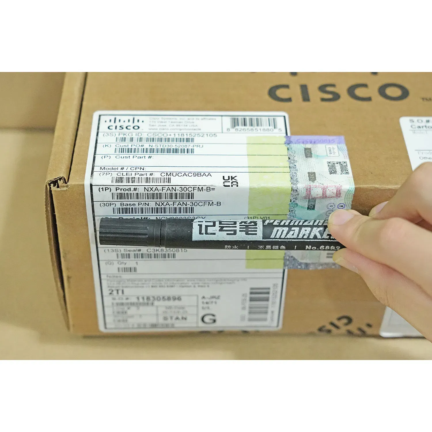 24-Портный Гигабитный Сетевой Коммутатор для Эффективного Управления Сетью 5