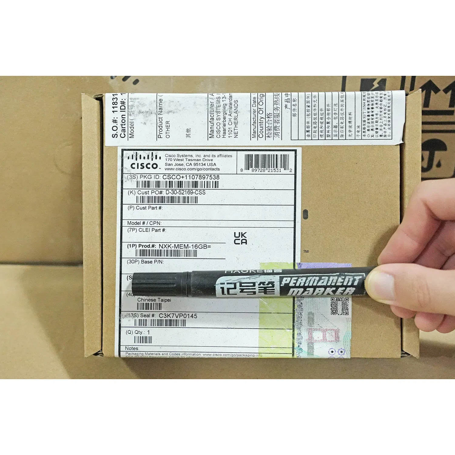 24-Портный Гигабитный Сетевой Коммутатор для Эффективного Управления Сетью 2