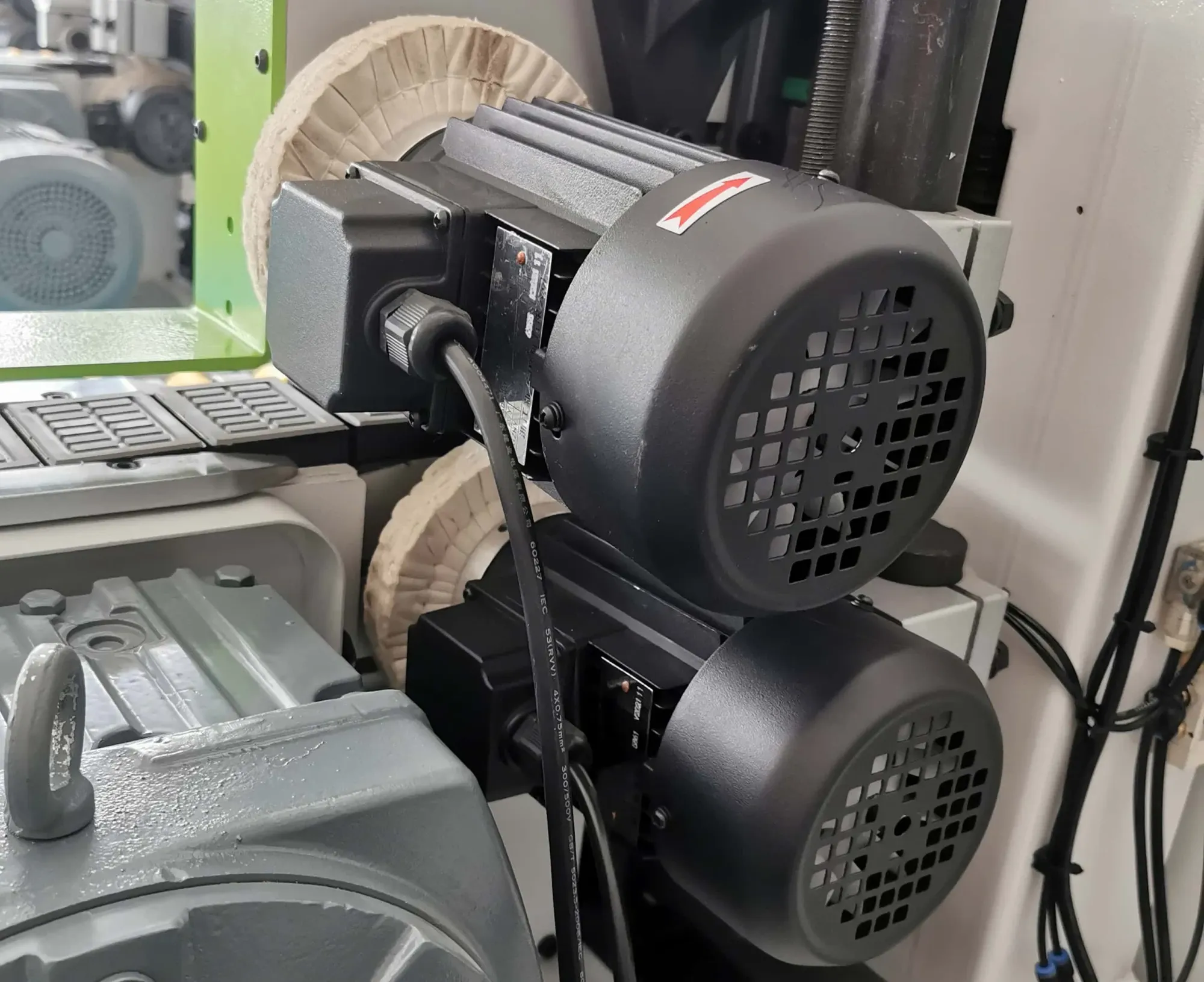 Профессиональное деревообрабатывающее оборудование 4