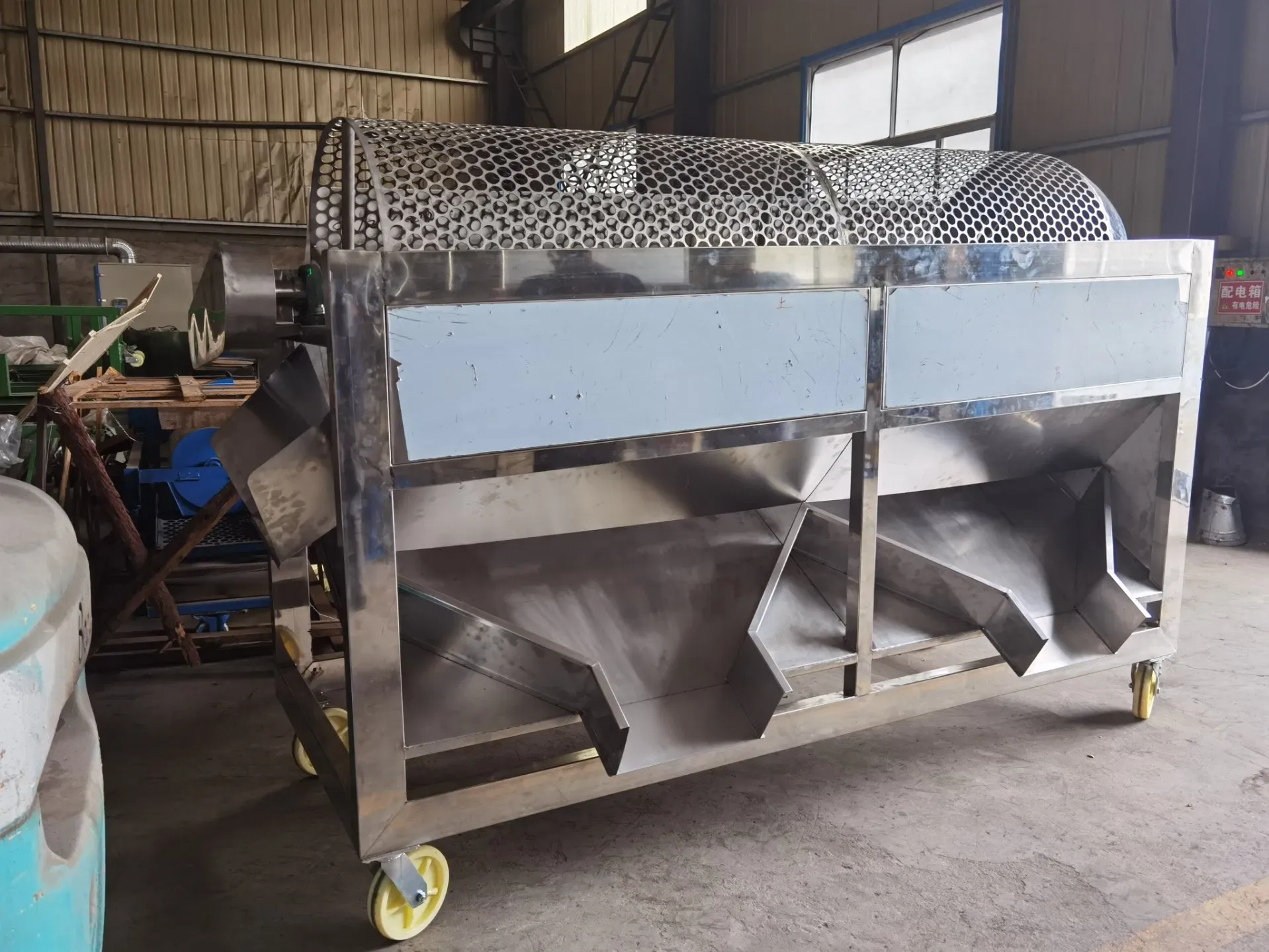 Электрическая машина для раскалывания какао-бобов ADX-400A/ADX-400B 3