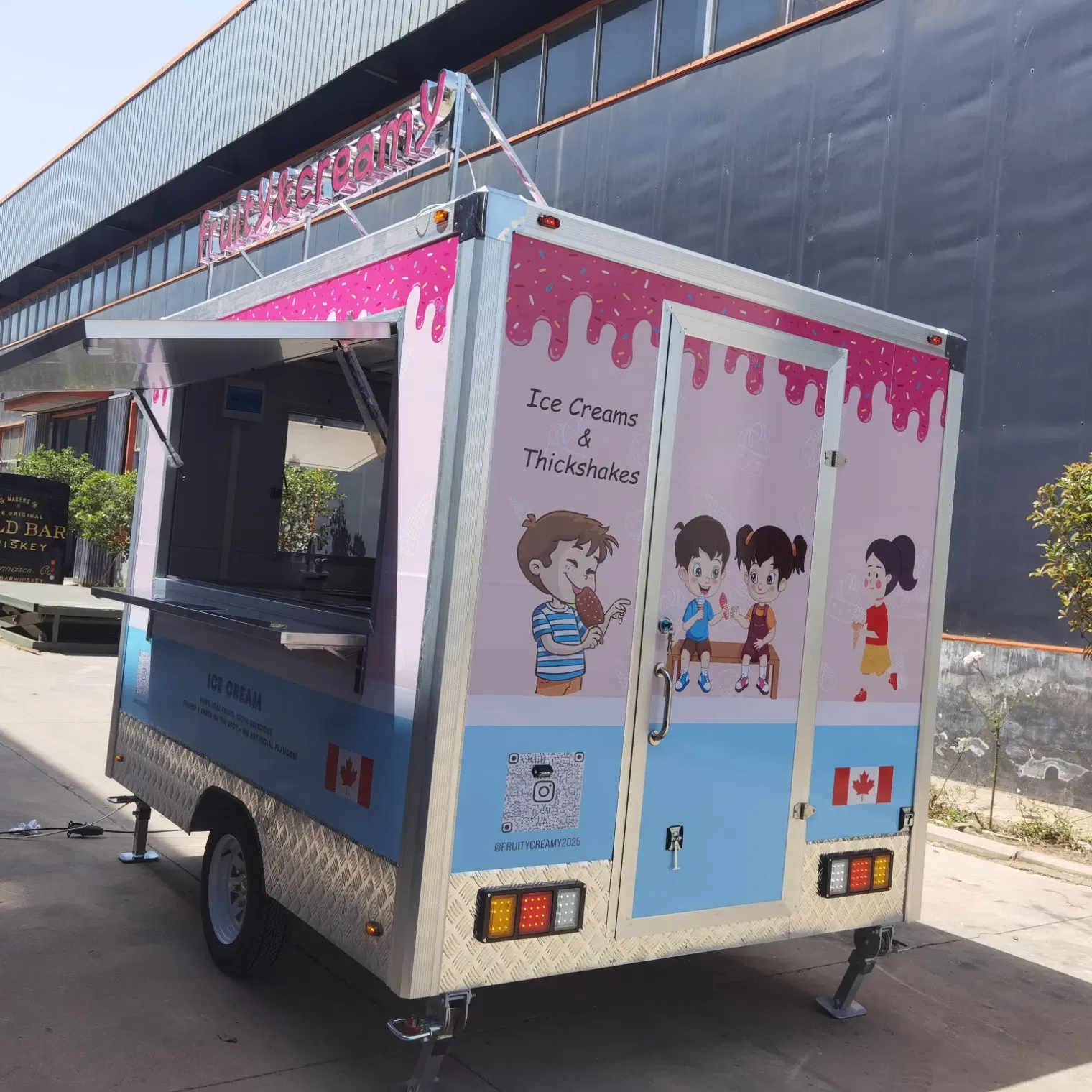 Мобильный фуд-трак на прицепе для пищевых продуктов 2