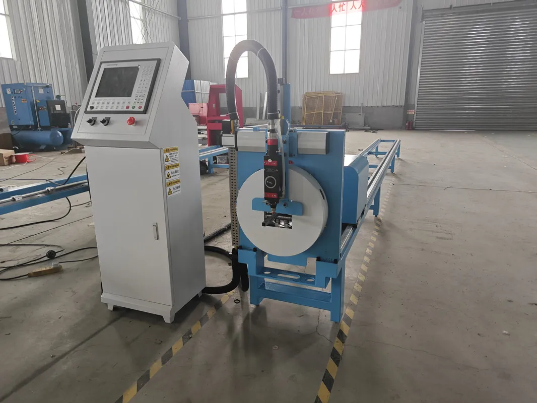 Лазерная резка волокна для Dia100mm квадратной прямоугольной стальной трубы 6