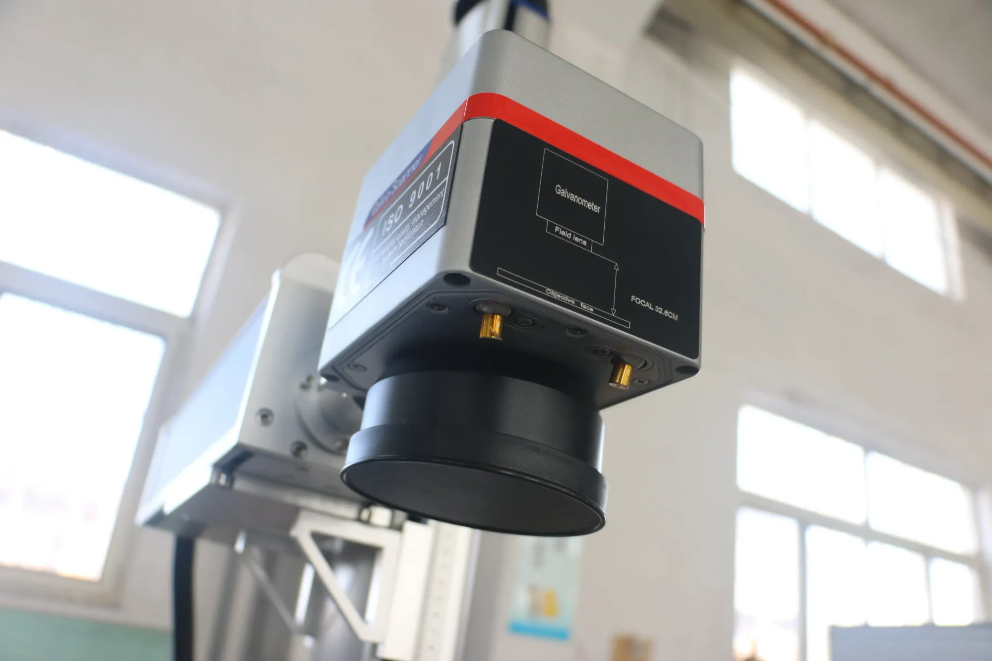 Профессиональный фибровый лазерный гравер 50W 6