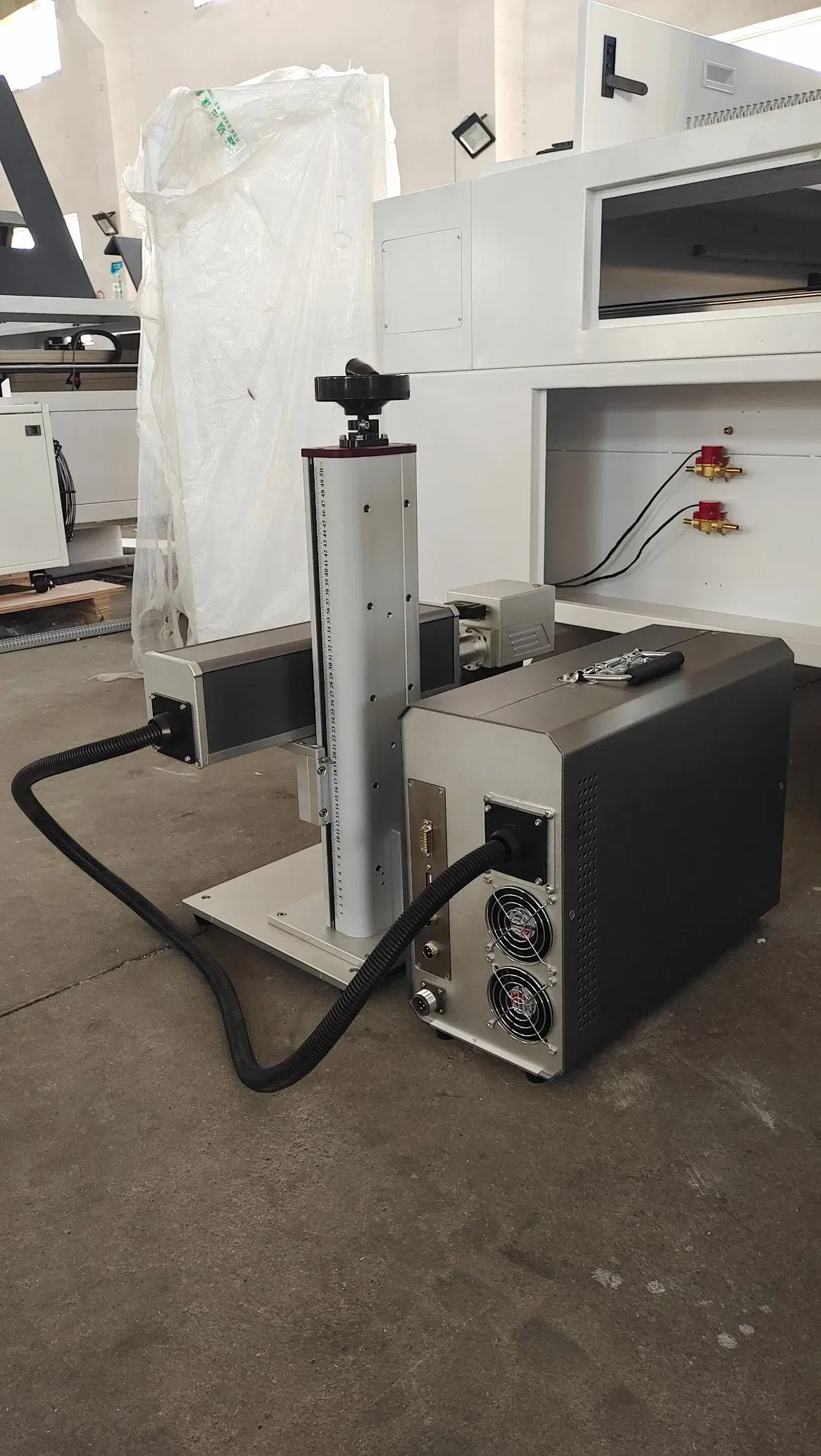 Профессиональная машина для гравировки и маркировки волоконным лазером 60W 5