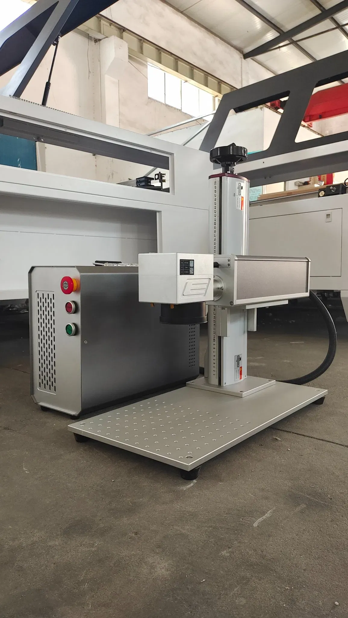 Профессиональная машина для гравировки и маркировки волоконным лазером 60W 4