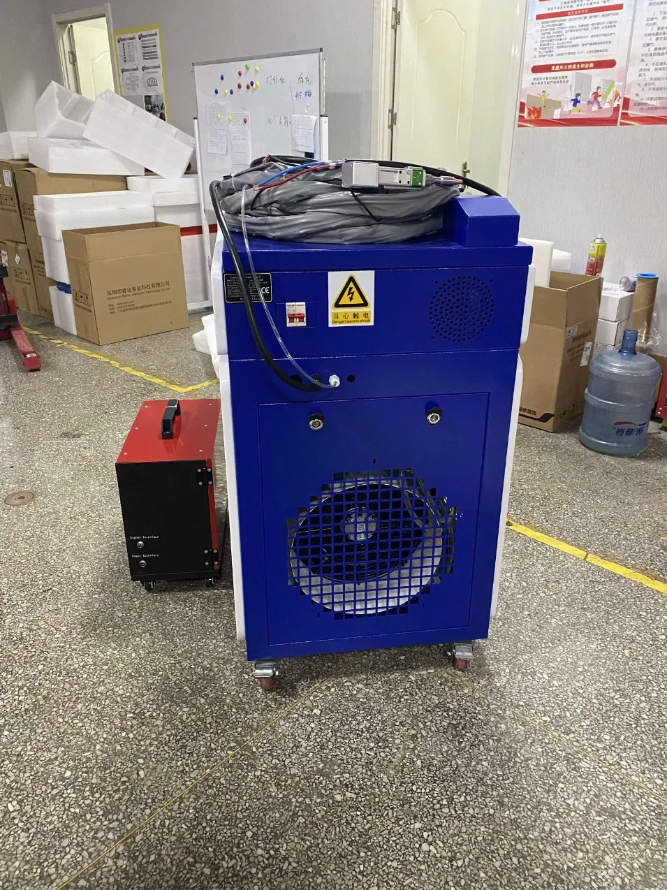 Профессиональная лазерная сварочная установка для металла 3