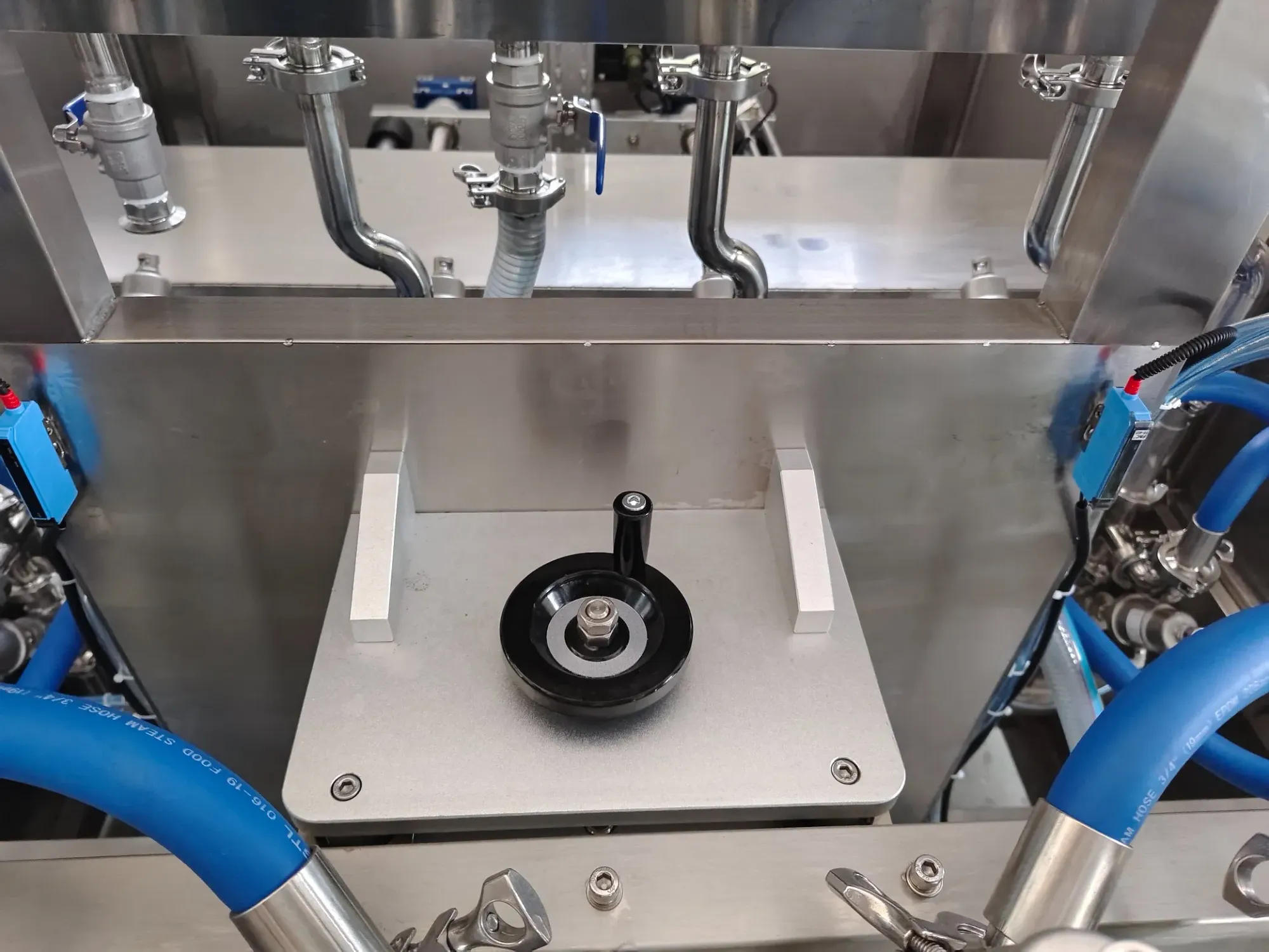 Автоматическая машина для заполнения сервопоршня для жидкостей 6